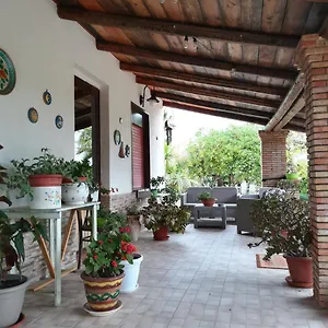 https://poggio-vento-country-house.sicilyhotelsitaly.net